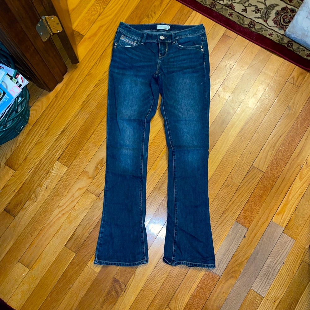 Embroidered pocket jeans